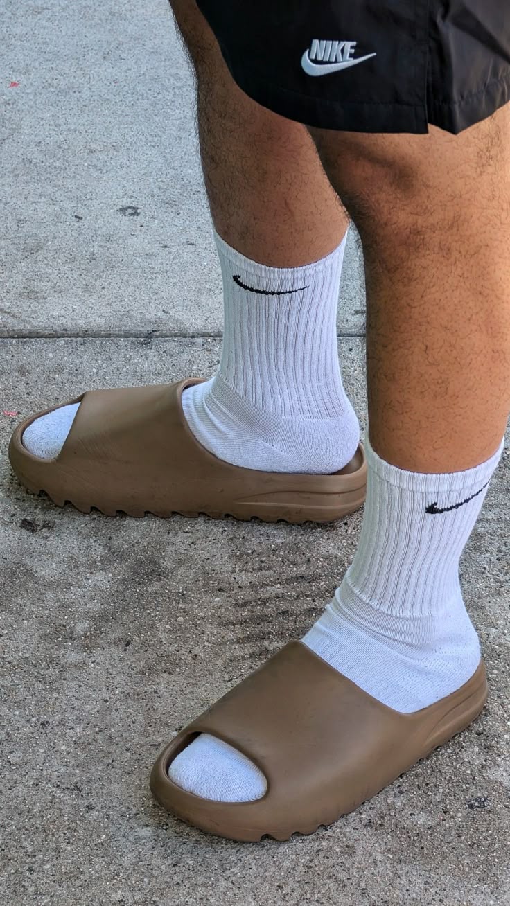 Adidas Yeezy Slide Core - Image 3