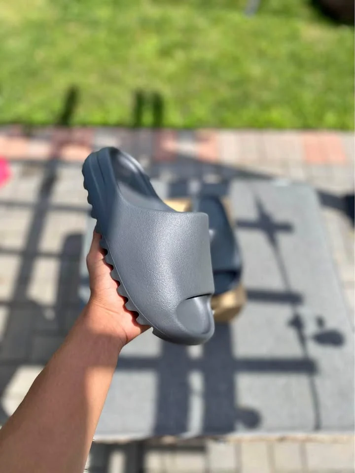 Adidas Yeezy Slide Granite - Image 4