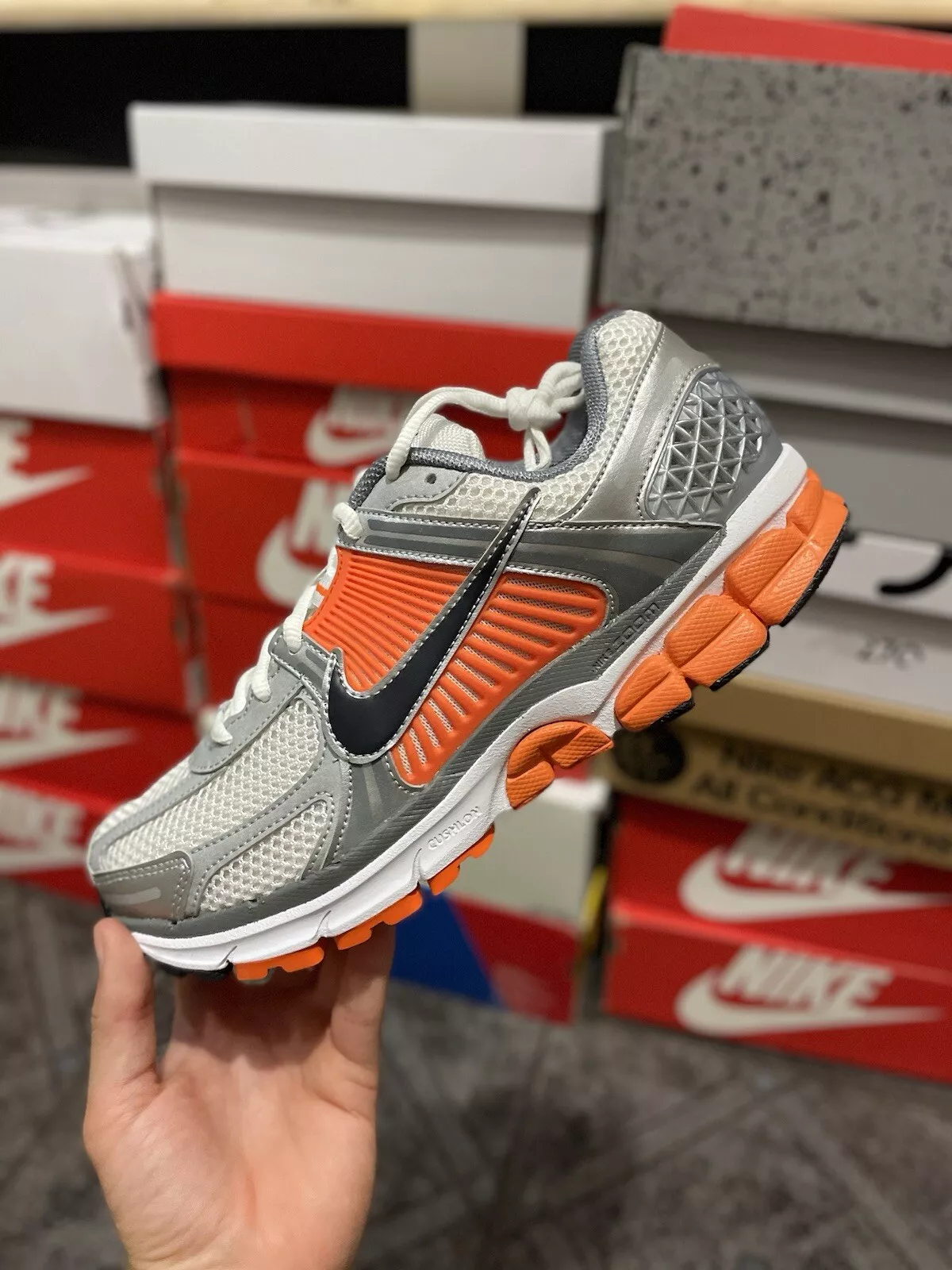 Nike Zoom Vomero 5 Platinum Tint Safety Orange - Image 2