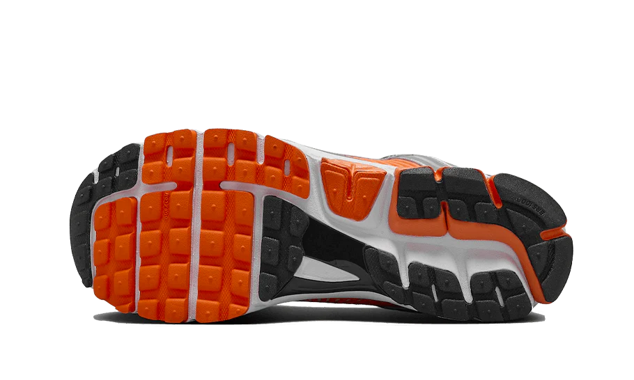 Nike Zoom Vomero 5 Platinum Tint Safety Orange - Image 4