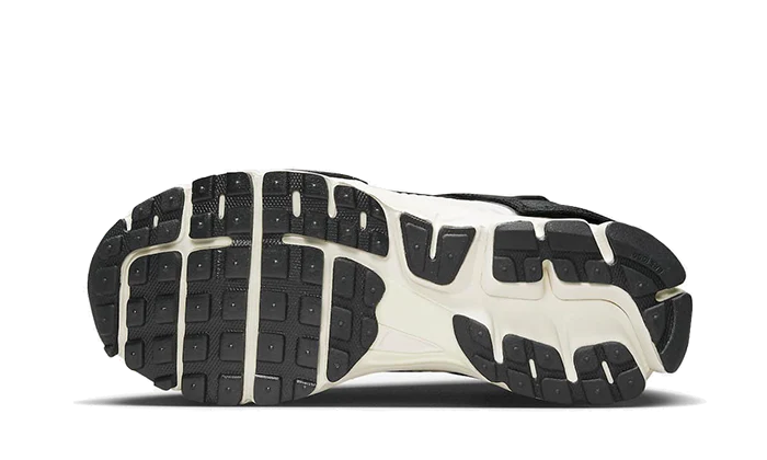 Nike Zoom Vomero 5 Timeless Panda Dunk - Image 6